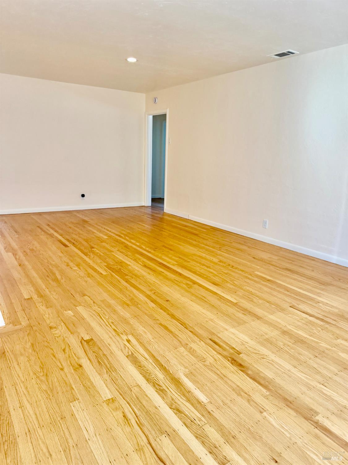 Detail Gallery Image 13 of 55 For 2766 Iowa St, Napa,  CA 94558 - 3 Beds | 1/1 Baths