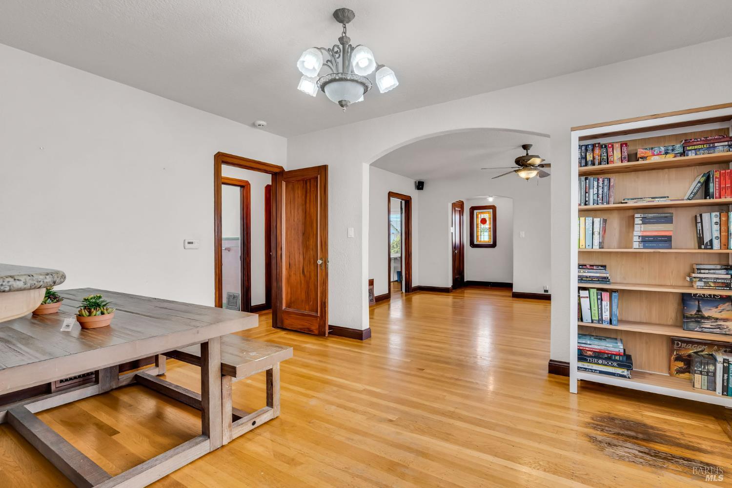 Detail Gallery Image 8 of 32 For 729 1st St, Rodeo,  CA 94572 - 3 Beds | 2 Baths