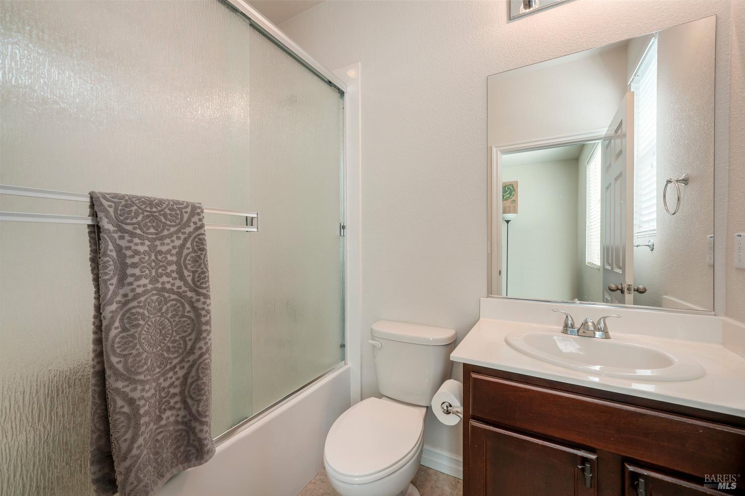 Detail Gallery Image 26 of 63 For 2481 Hancock Dr, Fairfield,  CA 94533 - 5 Beds | 3/1 Baths