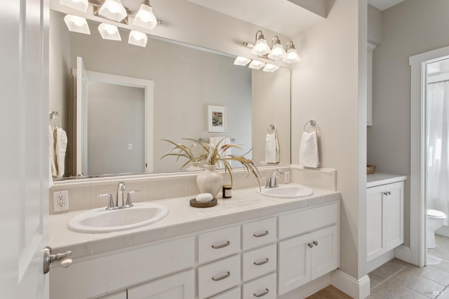 Detail Gallery Image 35 of 41 For 508 Blue Jay Way, Mill Valley,  CA 94941 - 4 Beds | 2/1 Baths