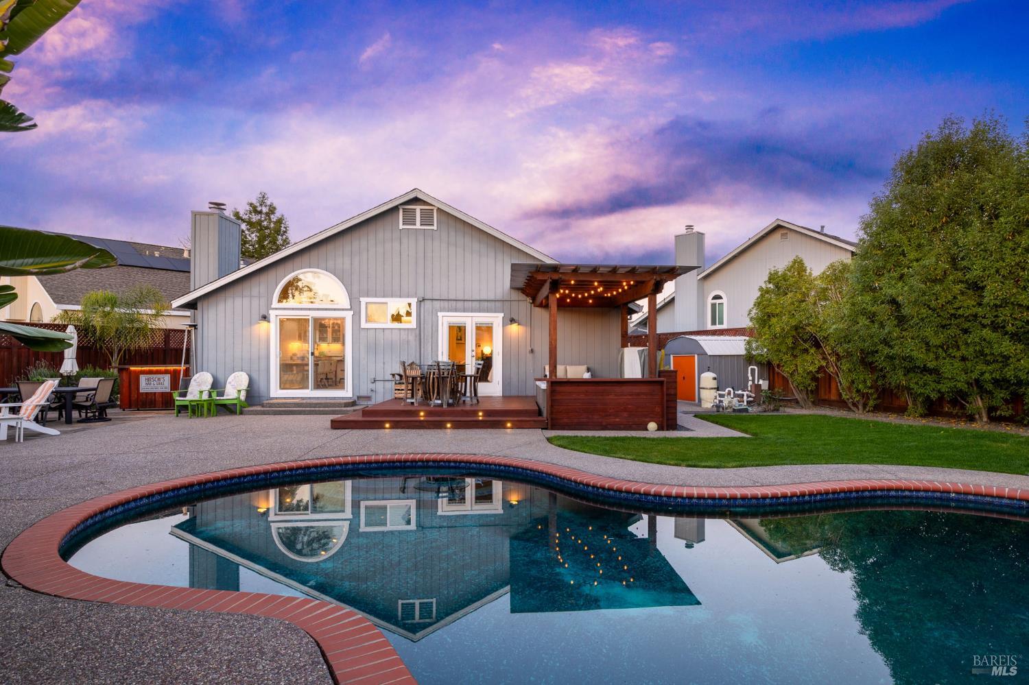 Detail Gallery Image 31 of 47 For 1301 Megan Pl, Rohnert Park,  CA 94928 - 3 Beds | 2 Baths