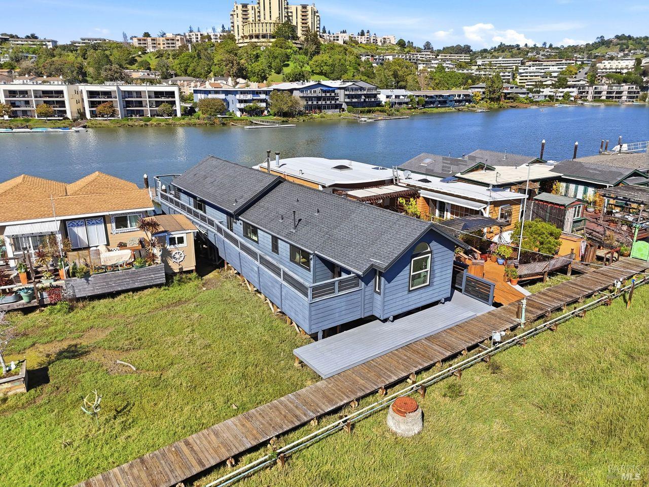 Detail Gallery Image 32 of 37 For 21 Boardwalk One Unkn, Larkspur,  CA 94939 - 3 Beds | 2 Baths