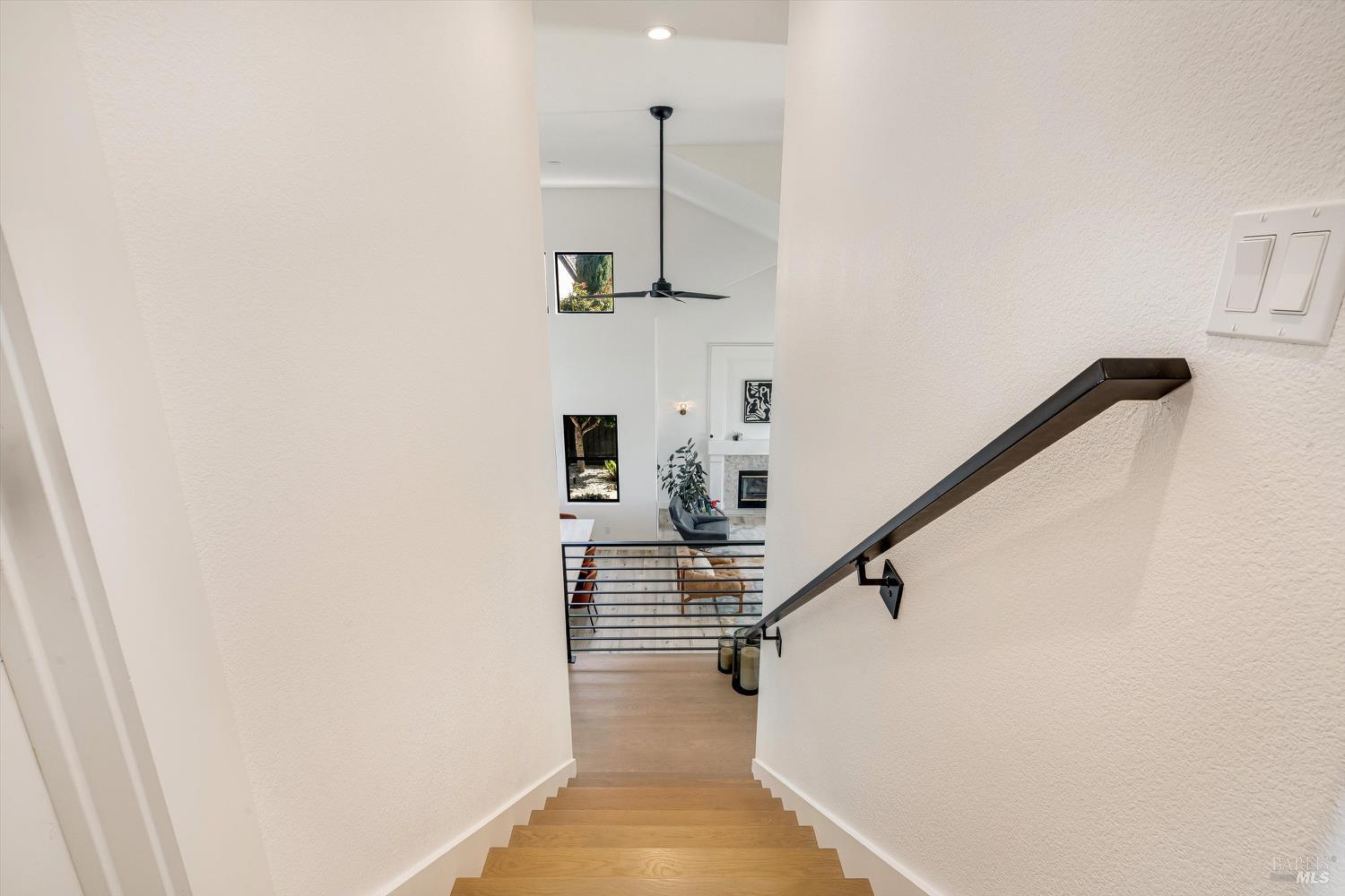 Detail Gallery Image 17 of 77 For 100 S Newport Dr, Napa,  CA 94559 - 4 Beds | 2/1 Baths