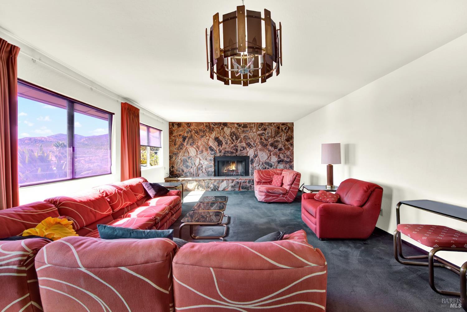 Detail Gallery Image 3 of 68 For 1090 Blueridge Dr, Napa,  CA 94558 - 2 Beds | 2 Baths