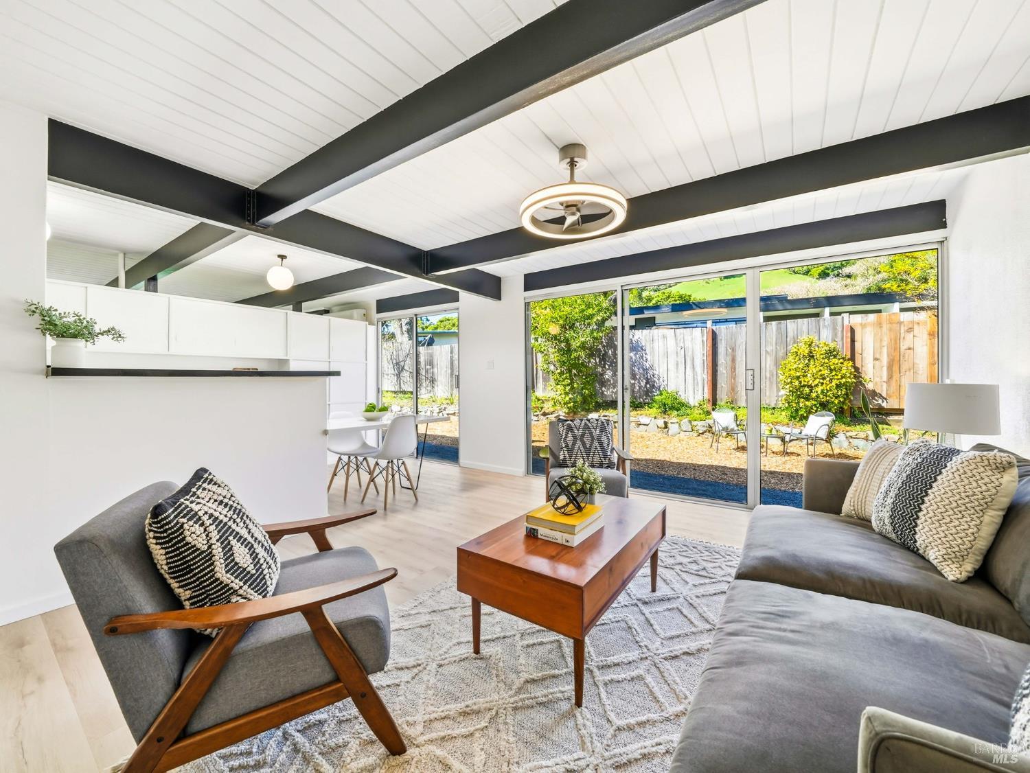 Detail Gallery Image 11 of 56 For 2151 Danberry Ln, San Rafael,  CA 94903 - 4 Beds | 2 Baths