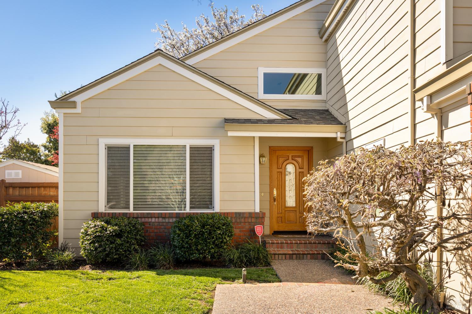 Detail Gallery Image 6 of 87 For 635 Daffodil Dr, Benicia,  CA 94510 - 4 Beds | 2/1 Baths