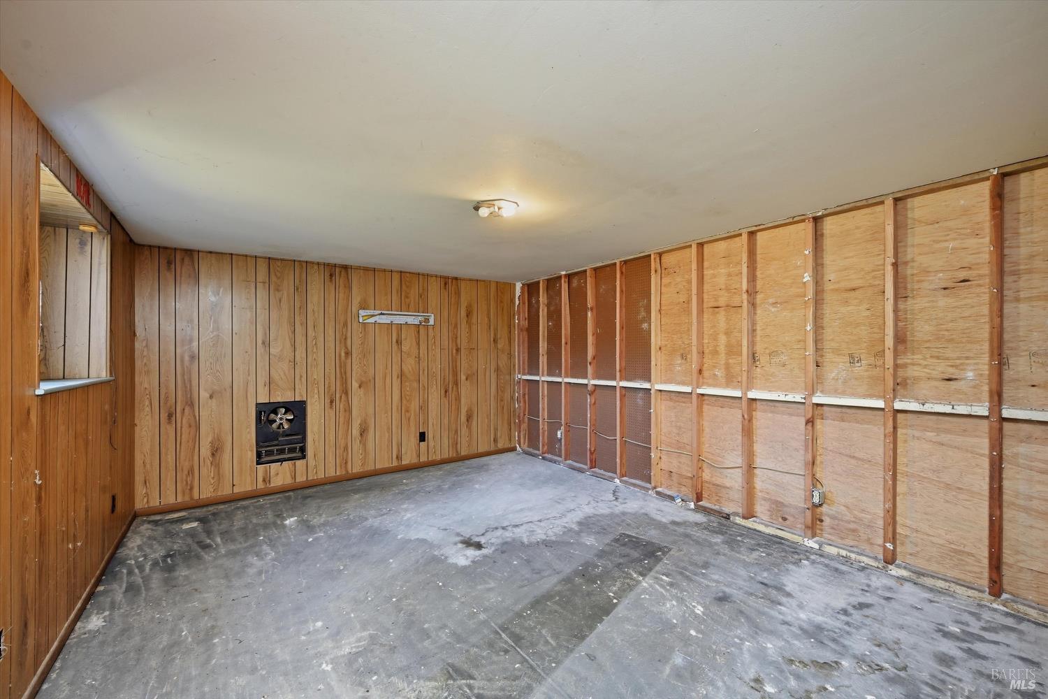 Detail Gallery Image 27 of 41 For 1830 Howell Mountain Rd, Saint Helena,  CA 94574 - 2 Beds | 1/1 Baths