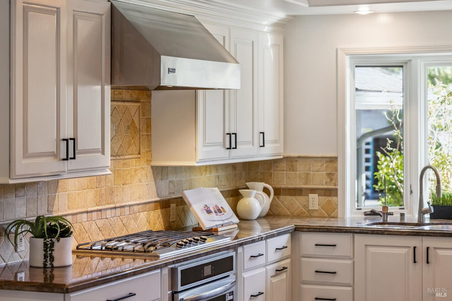 Detail Gallery Image 26 of 64 For 38 Cornell Ave, Larkspur,  CA 94939 - 5 Beds | 3 Baths