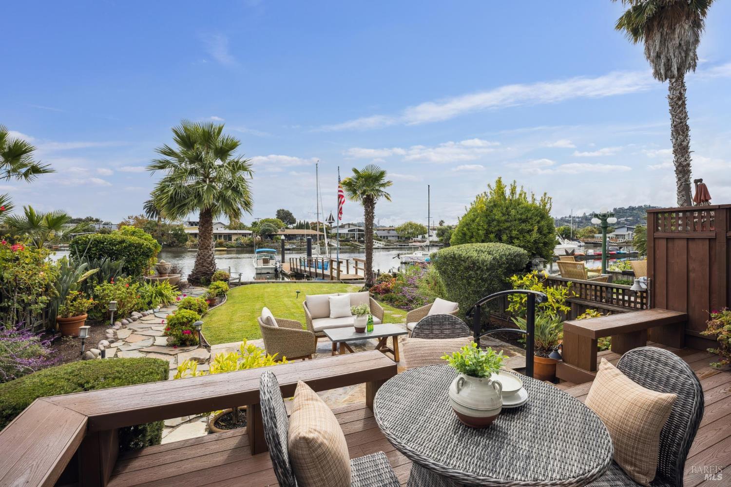 Detail Gallery Image 31 of 54 For 20 Porto Bello Dr, San Rafael,  CA 94901 - 2 Beds | 2 Baths