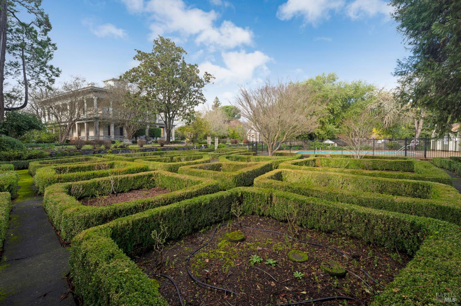 Detail Gallery Image 26 of 30 For 1366 Mission Dr, Sonoma,  CA 95476 - 2 Beds | 1 Baths