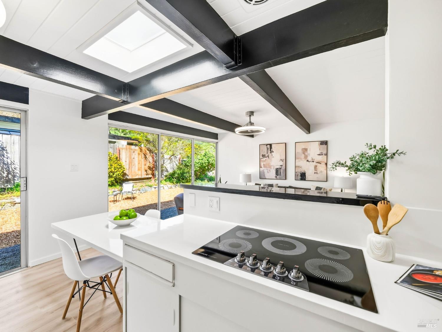 Detail Gallery Image 13 of 56 For 2151 Danberry Ln, San Rafael,  CA 94903 - 4 Beds | 2 Baths