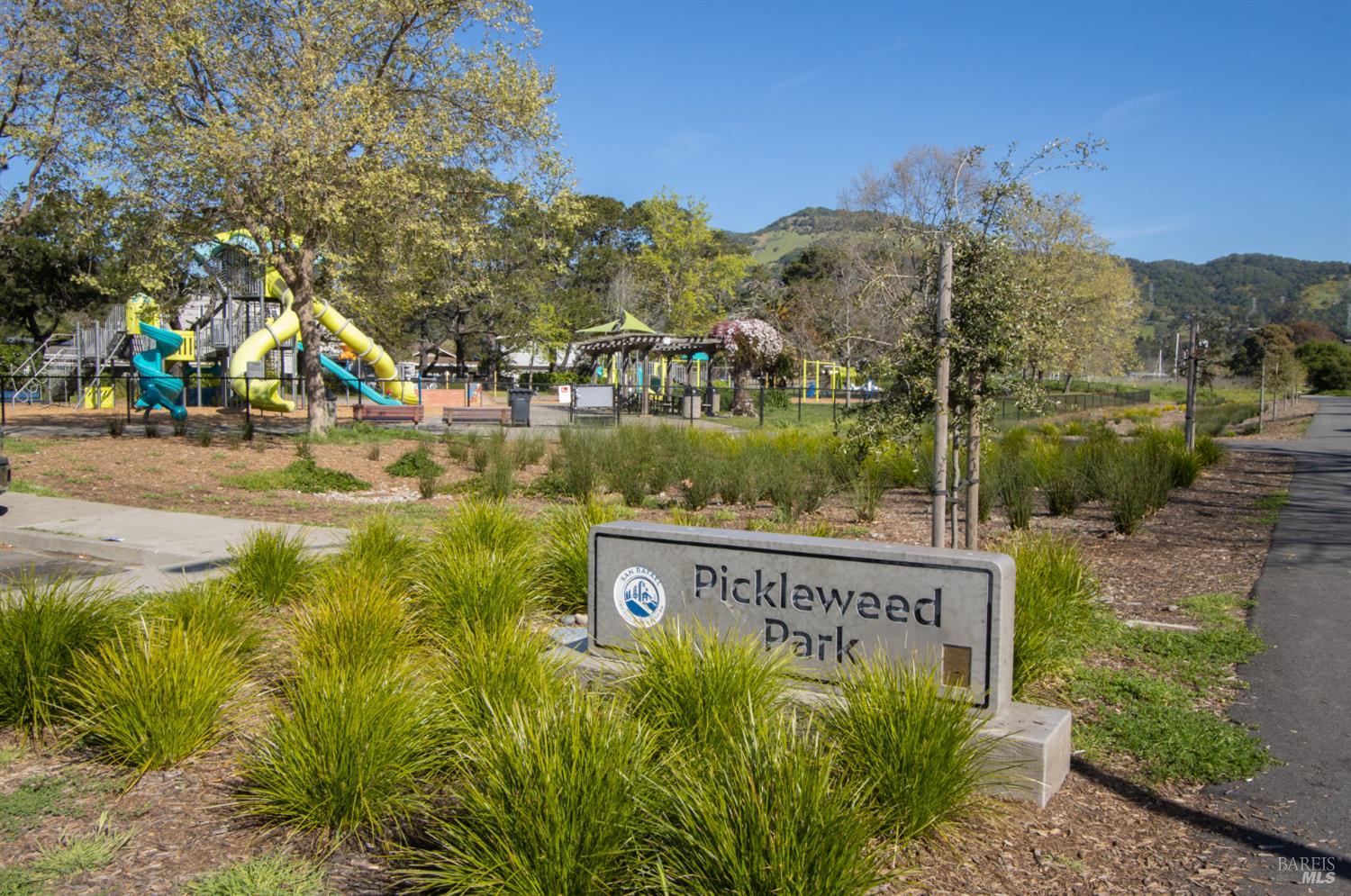 Detail Gallery Image 13 of 18 For 3720 Kerner Blvd, San Rafael,  CA 94901 - 2 Beds | 1 Baths