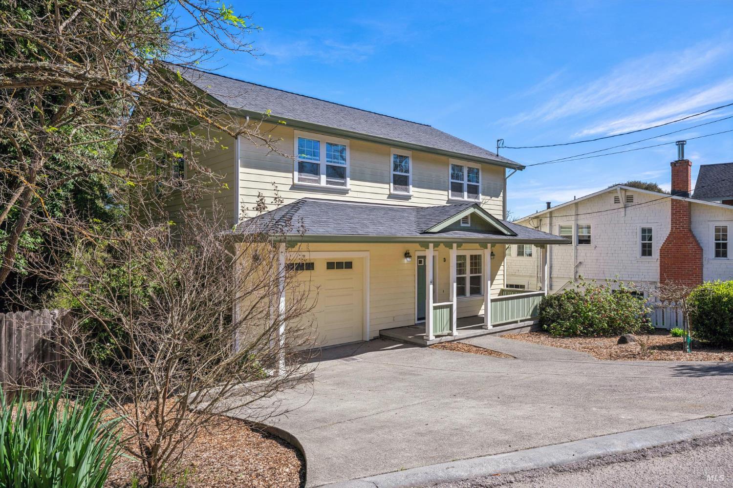 Detail Gallery Image 3 of 58 For 3 Hill Dr, Petaluma,  CA 94952 - 3 Beds | 2/1 Baths