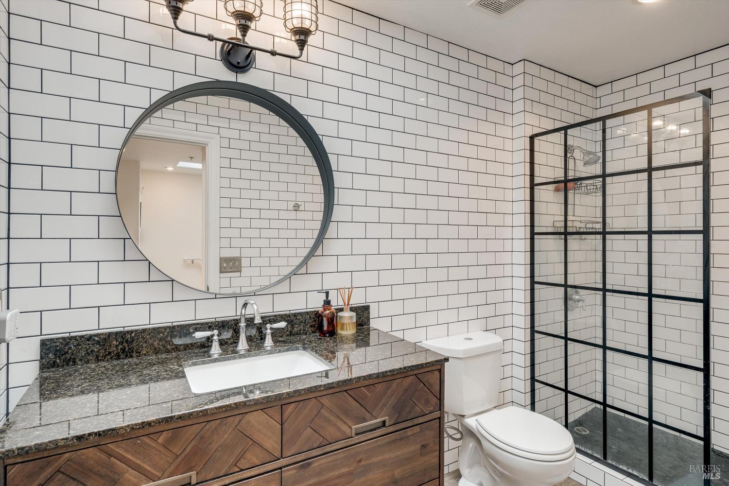 Detail Gallery Image 5 of 65 For 472 Emily Rose Cir, Windsor,  CA 95492 - 3 Beds | 2/1 Baths