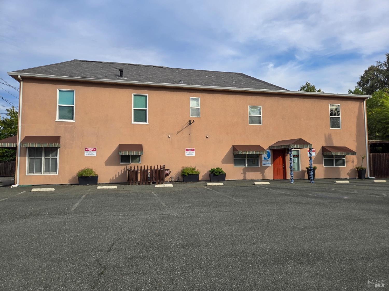 Detail Gallery Image 2 of 21 For 448 Sebastopol Ave, Santa Rosa,  CA 95401 - – Beds | – Baths