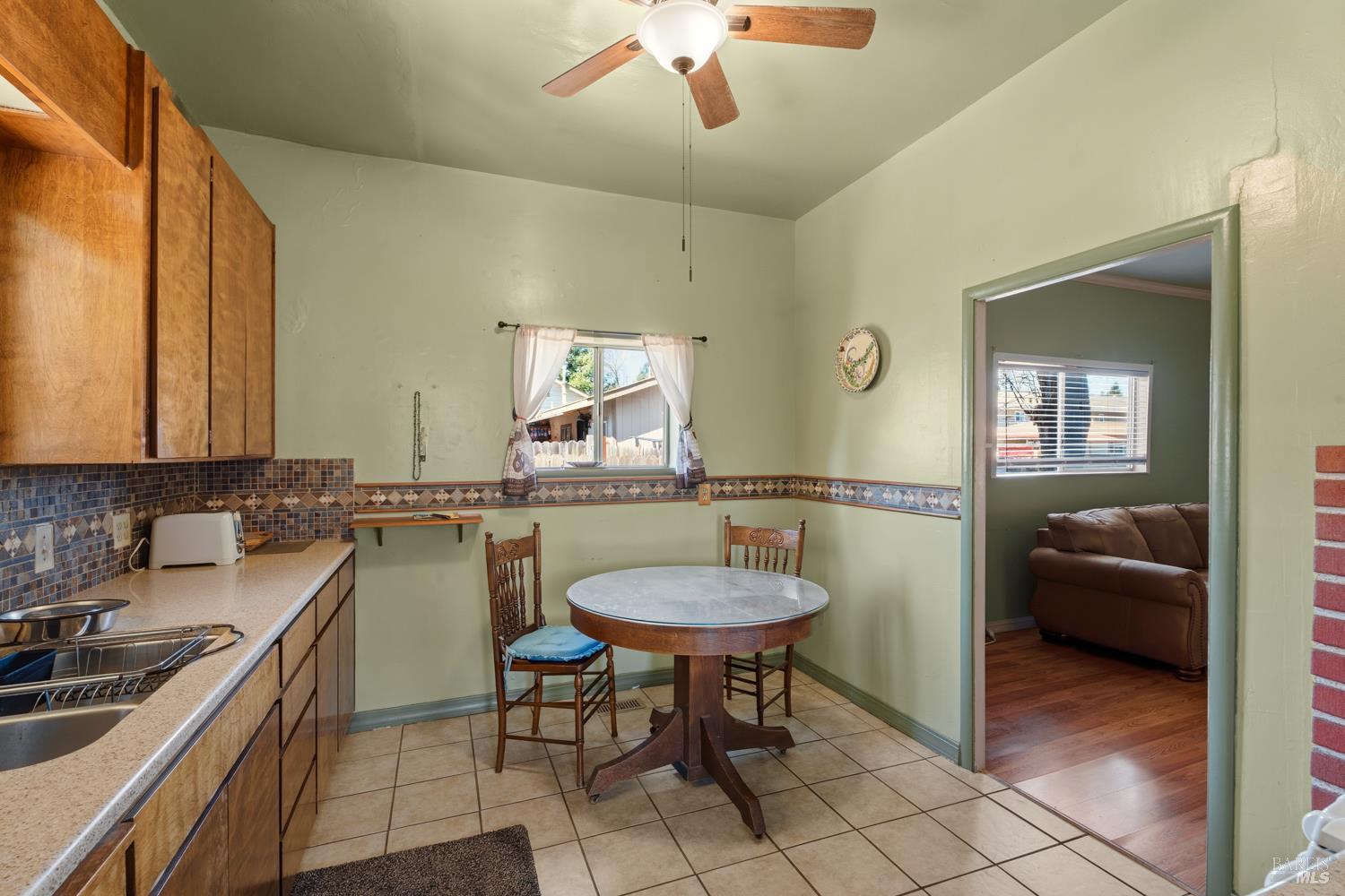 Detail Gallery Image 6 of 20 For 221 Ford St, Ukiah,  CA 95482 - 1 Beds | 1/1 Baths