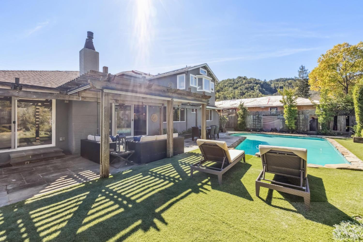 Detail Gallery Image 11 of 64 For 38 Cornell Ave, Larkspur,  CA 94939 - 5 Beds | 3 Baths