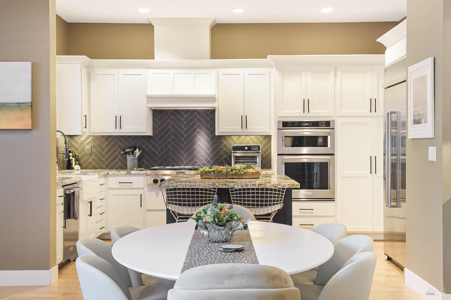 Detail Gallery Image 15 of 31 For 46 Audubon Way, Novato,  CA 94949 - 4 Beds | 3 Baths