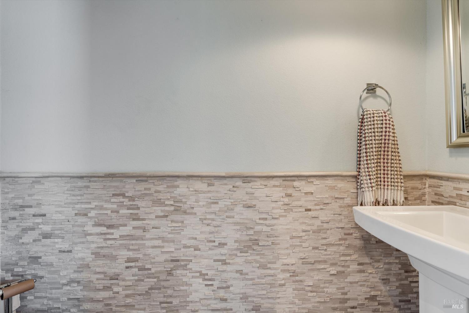 Detail Gallery Image 24 of 65 For 472 Emily Rose Cir, Windsor,  CA 95492 - 3 Beds | 2/1 Baths