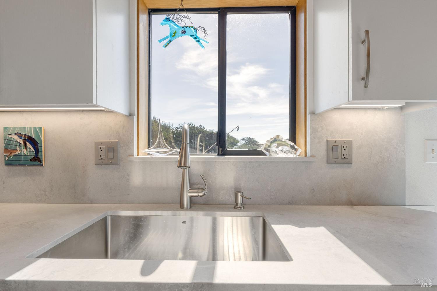 Detail Gallery Image 7 of 70 For 39574 Leeward Rd, The Sea Ranch,  CA 95497 - 2 Beds | 3 Baths