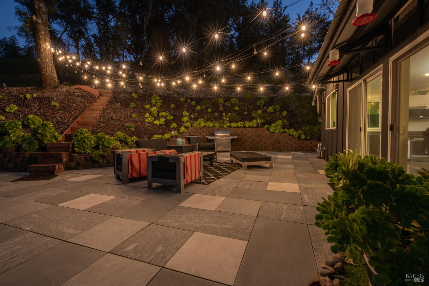 Detail Gallery Image 29 of 76 For 22855 Chianti Rd, Geyserville,  CA 95441 - 5 Beds | 3/1 Baths