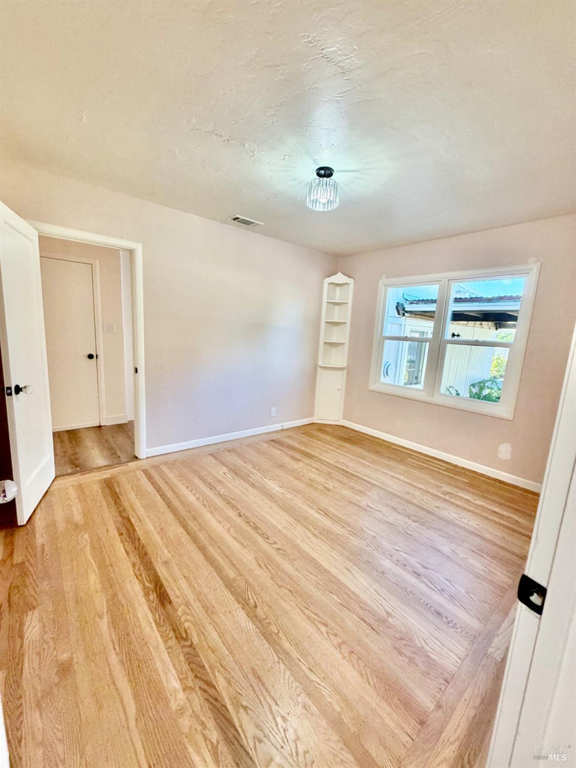 Detail Gallery Image 34 of 55 For 2766 Iowa St, Napa,  CA 94558 - 3 Beds | 1/1 Baths