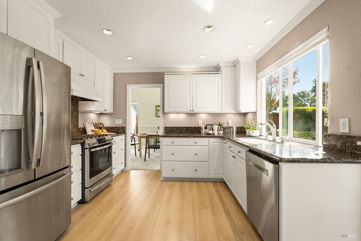 Detail Gallery Image 20 of 87 For 635 Daffodil Dr, Benicia,  CA 94510 - 4 Beds | 2/1 Baths