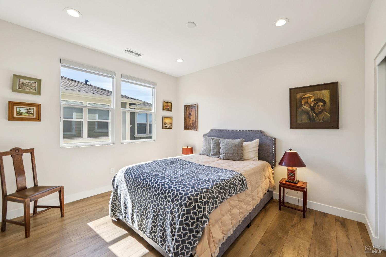 Detail Gallery Image 32 of 56 For 2453 Francisco Ave, Santa Rosa,  CA 95403 - 4 Beds | 3 Baths