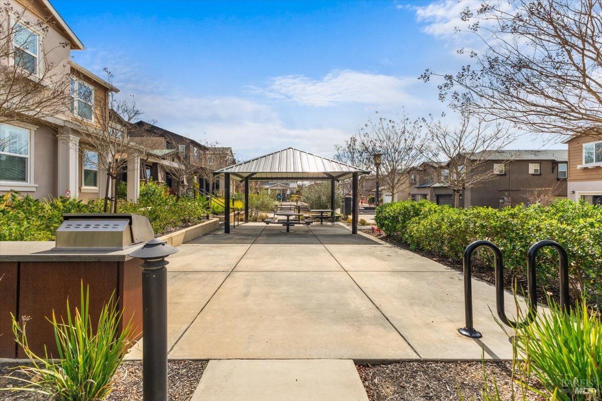 Detail Gallery Image 44 of 49 For 115 Lavender Cir, Healdsburg,  CA 95448 - 3 Beds | 2/1 Baths