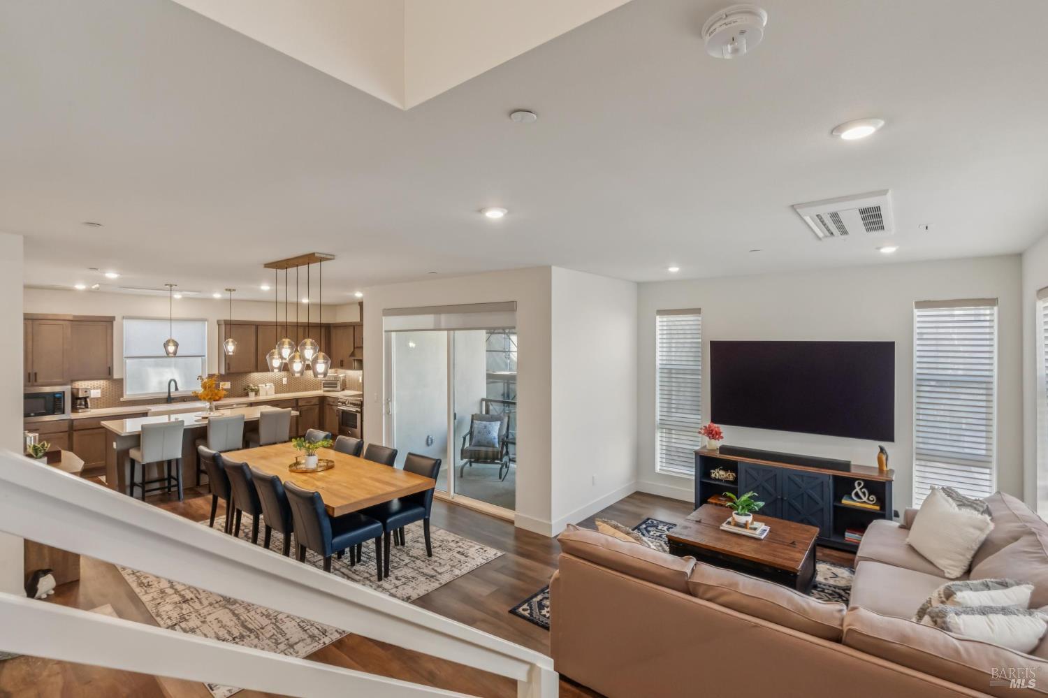 Detail Gallery Image 19 of 39 For 317 Verandah Ave, Novato,  CA 94945 - 3 Beds | 2/1 Baths