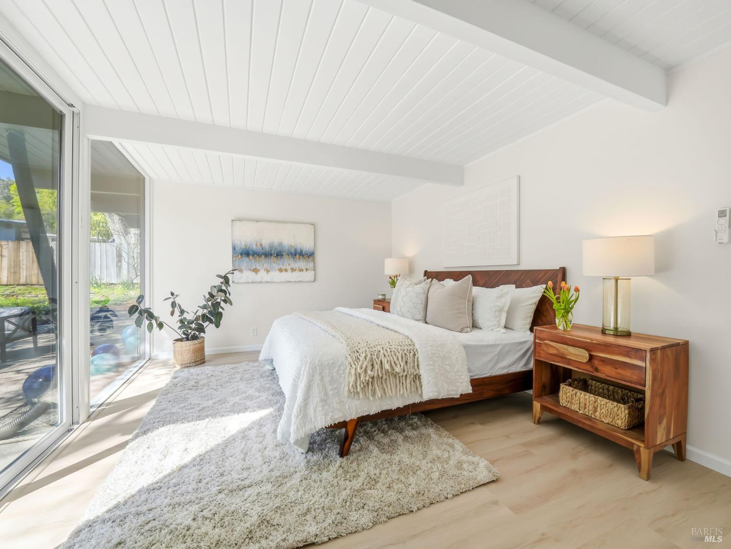 Detail Gallery Image 14 of 56 For 2151 Danberry Ln, San Rafael,  CA 94903 - 4 Beds | 2 Baths