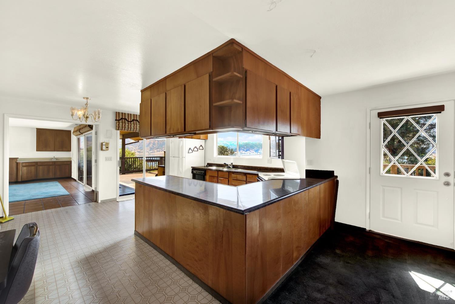 Detail Gallery Image 4 of 68 For 1090 Blueridge Dr, Napa,  CA 94558 - 2 Beds | 2 Baths