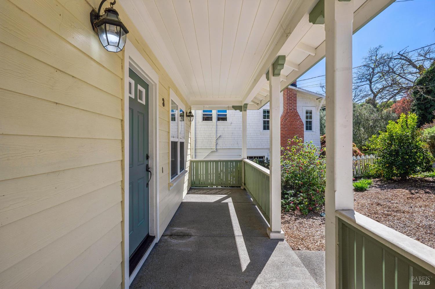 Detail Gallery Image 4 of 58 For 3 Hill Dr, Petaluma,  CA 94952 - 3 Beds | 2/1 Baths
