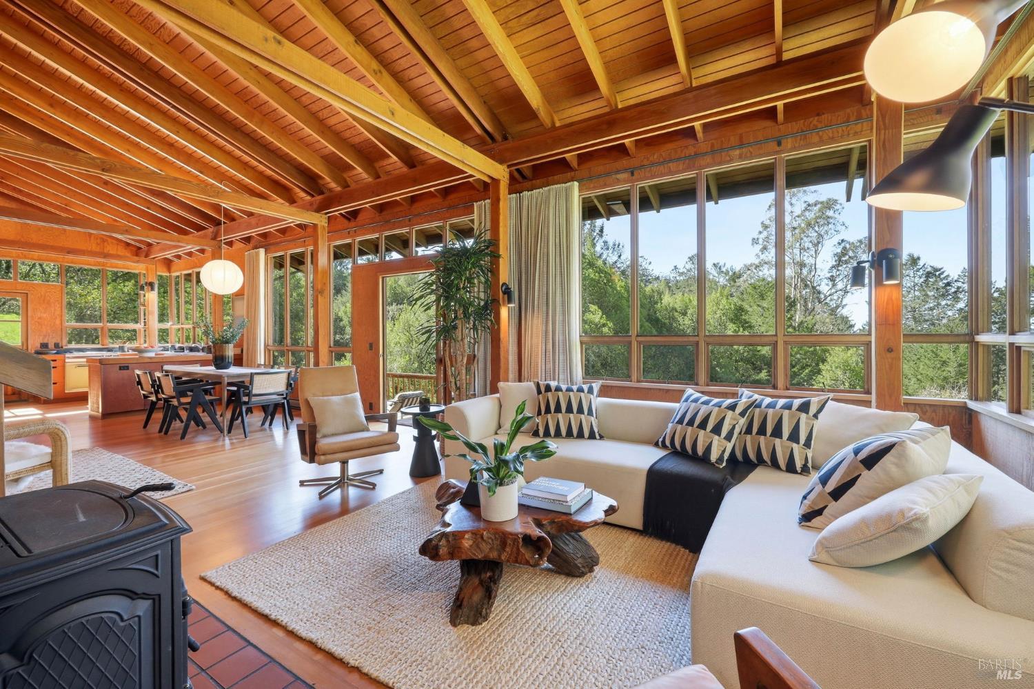 Detail Gallery Image 7 of 63 For 4142 Burnside Rd, Sebastopol,  CA 95472 - 3 Beds | 3 Baths