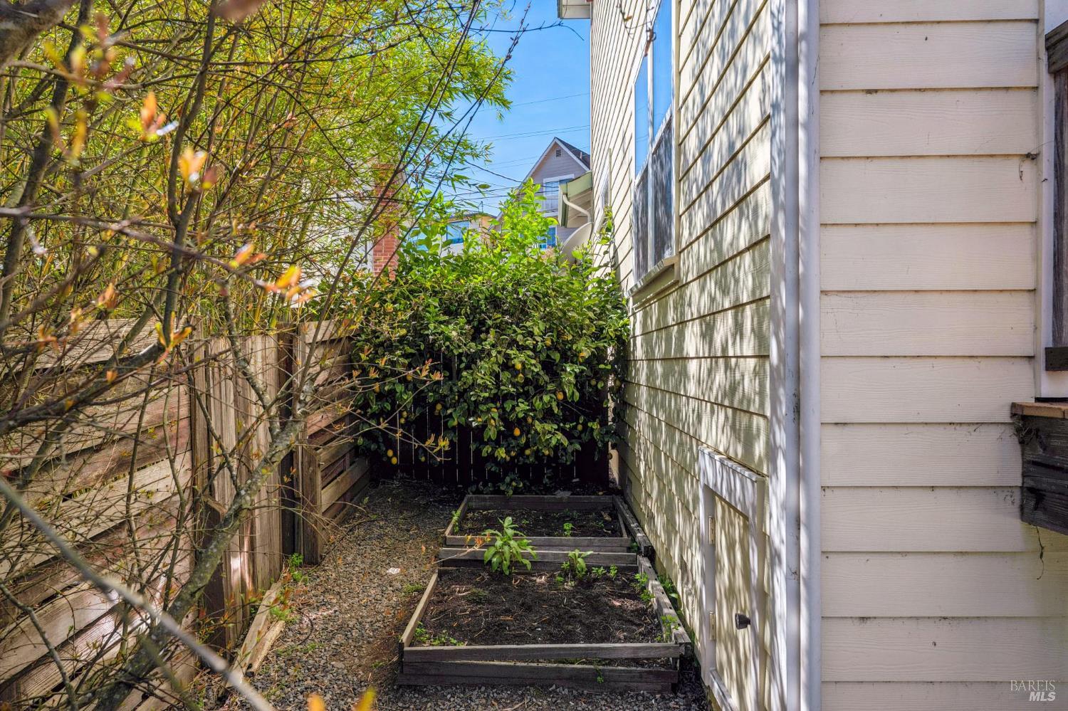 Detail Gallery Image 54 of 58 For 3 Hill Dr, Petaluma,  CA 94952 - 3 Beds | 2/1 Baths