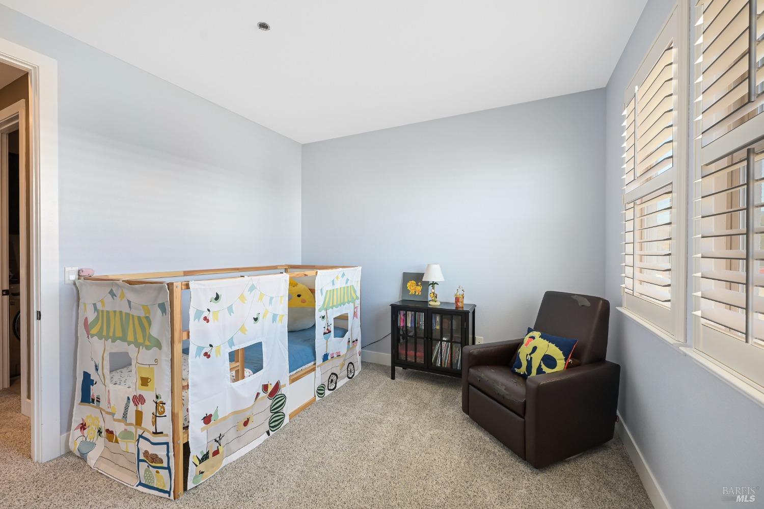 Detail Gallery Image 20 of 31 For 46 Audubon Way, Novato,  CA 94949 - 4 Beds | 3 Baths