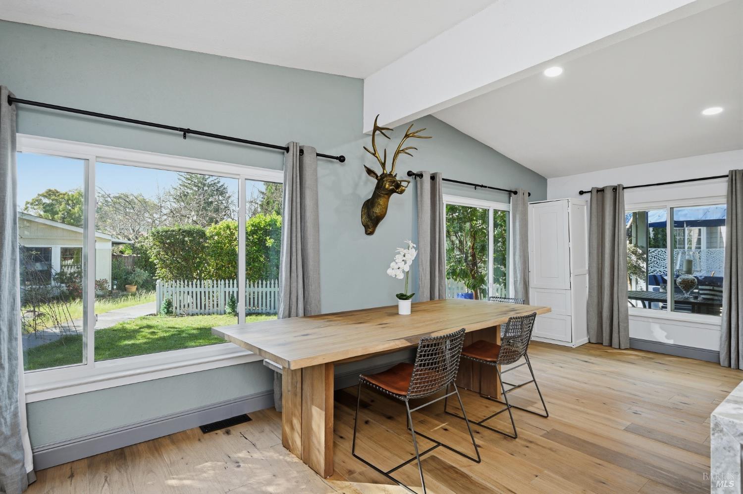 Detail Gallery Image 9 of 37 For 7 Del Campo Ct, Saint Helena,  CA 94574 - 2 Beds | 2 Baths