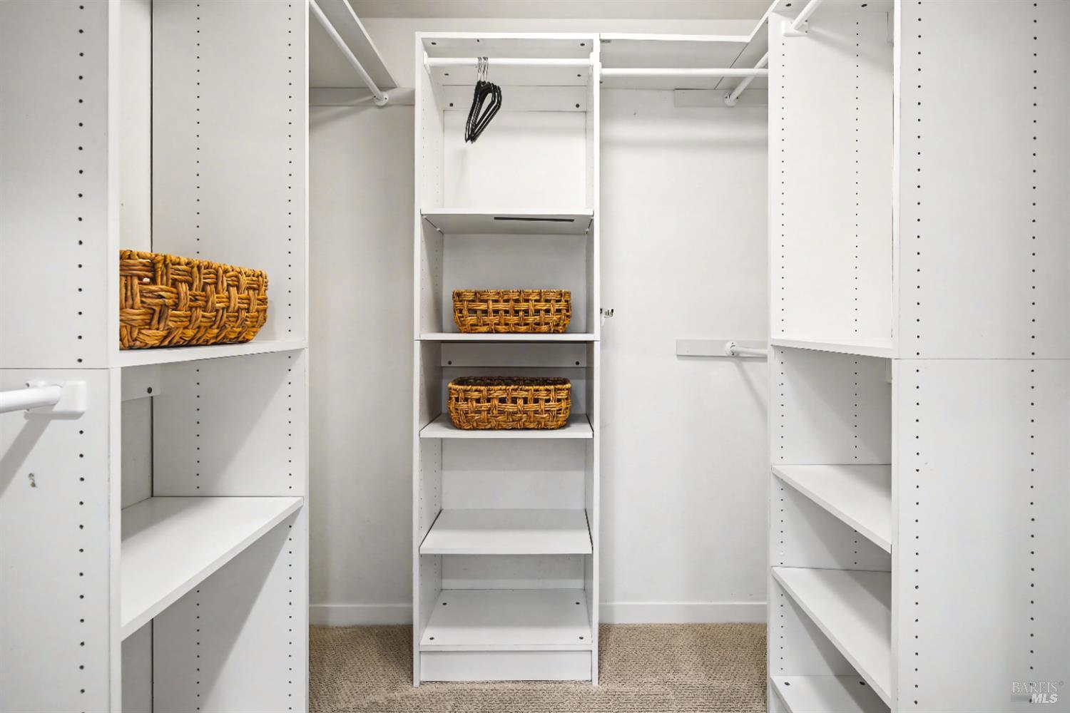 Detail Gallery Image 33 of 48 For 255 Knight Dr, San Rafael,  CA 94901 - 3 Beds | 2 Baths