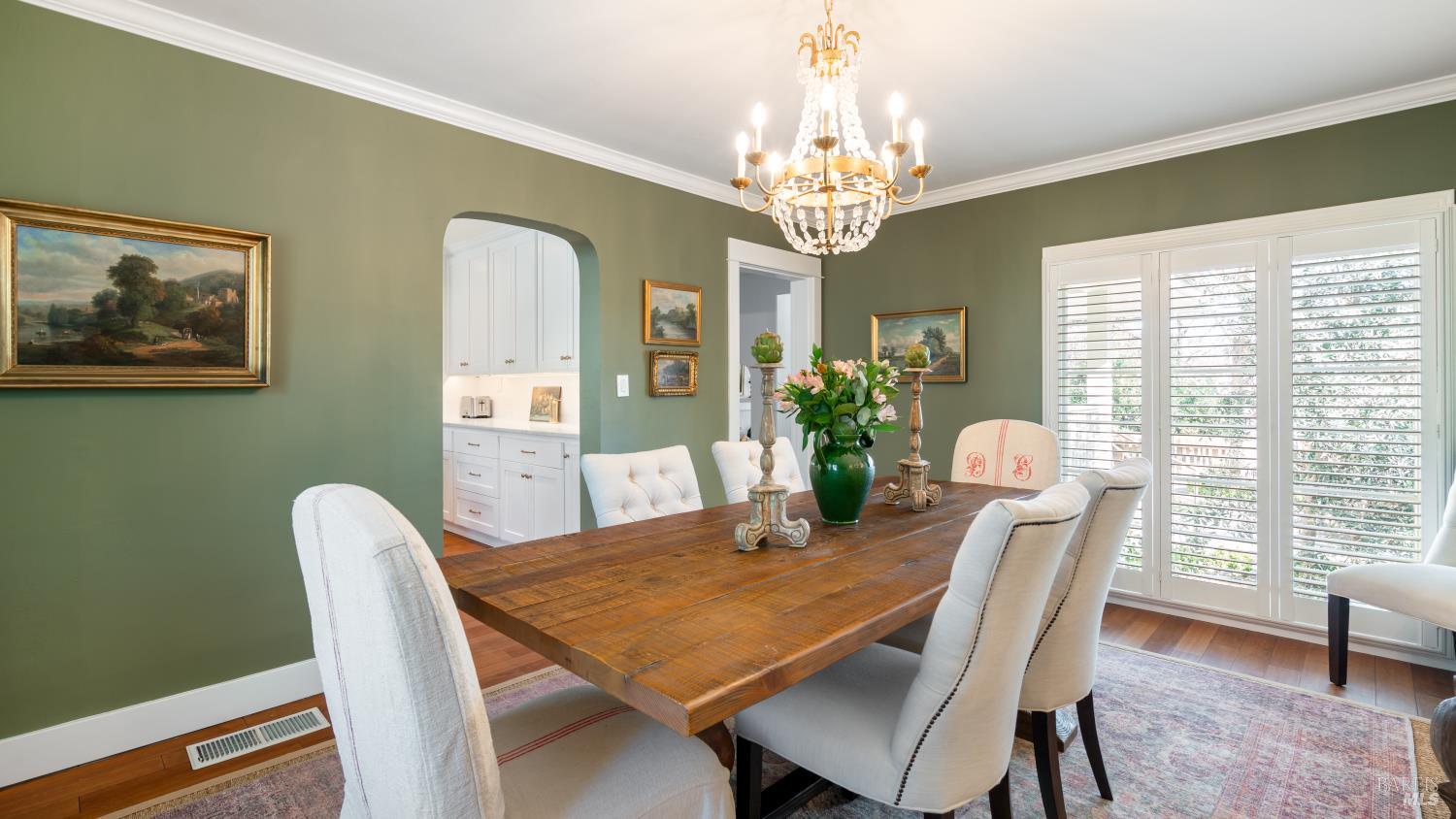 Detail Gallery Image 9 of 30 For 699 Grove St, Healdsburg,  CA 95448 - 4 Beds | 3 Baths