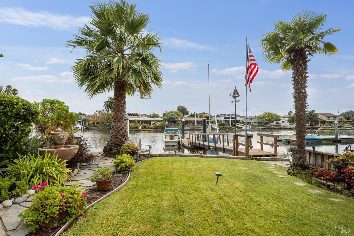 Detail Gallery Image 38 of 54 For 20 Porto Bello Dr, San Rafael,  CA 94901 - 2 Beds | 2 Baths