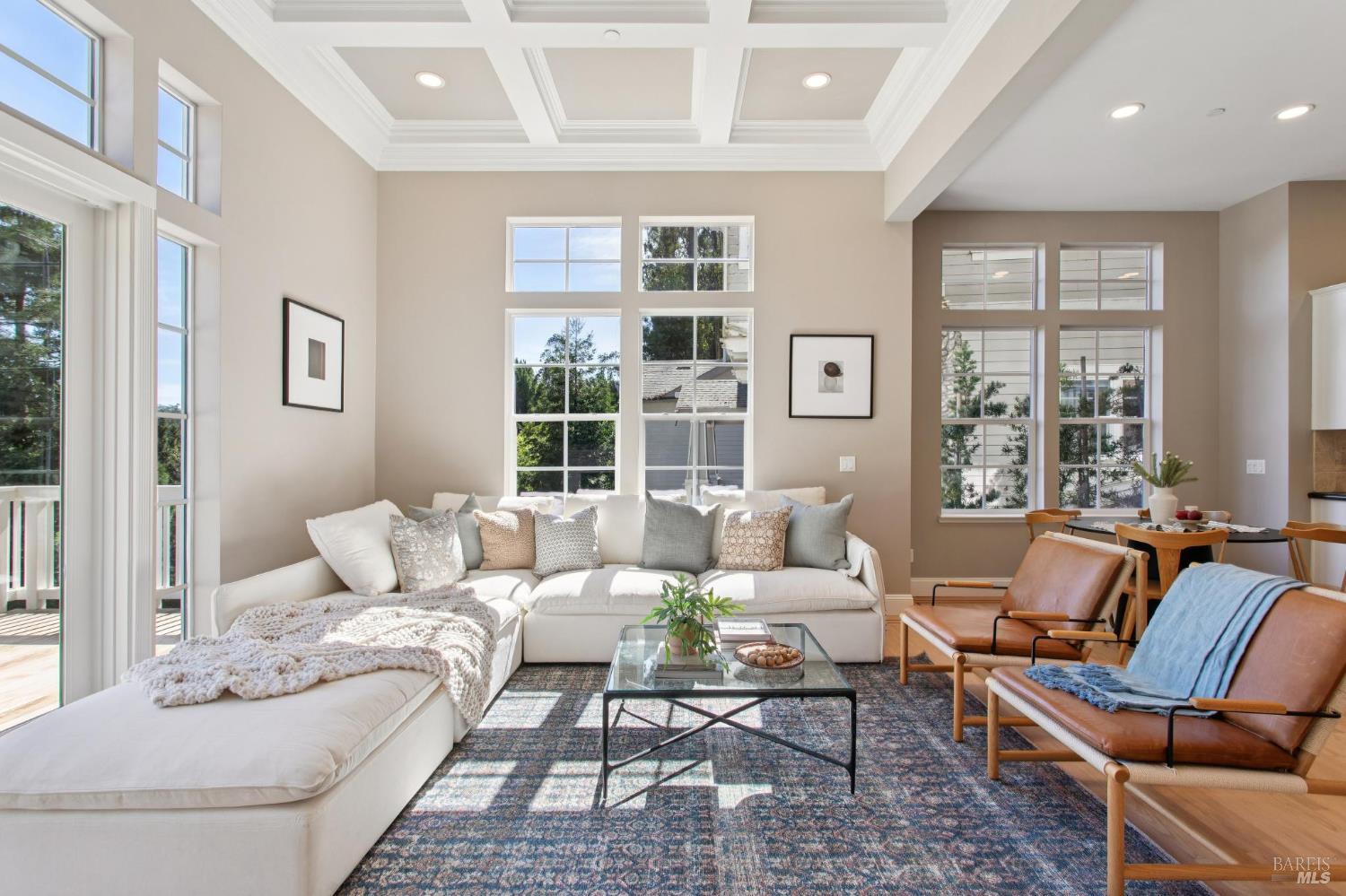 Detail Gallery Image 4 of 41 For 508 Blue Jay Way, Mill Valley,  CA 94941 - 4 Beds | 2/1 Baths