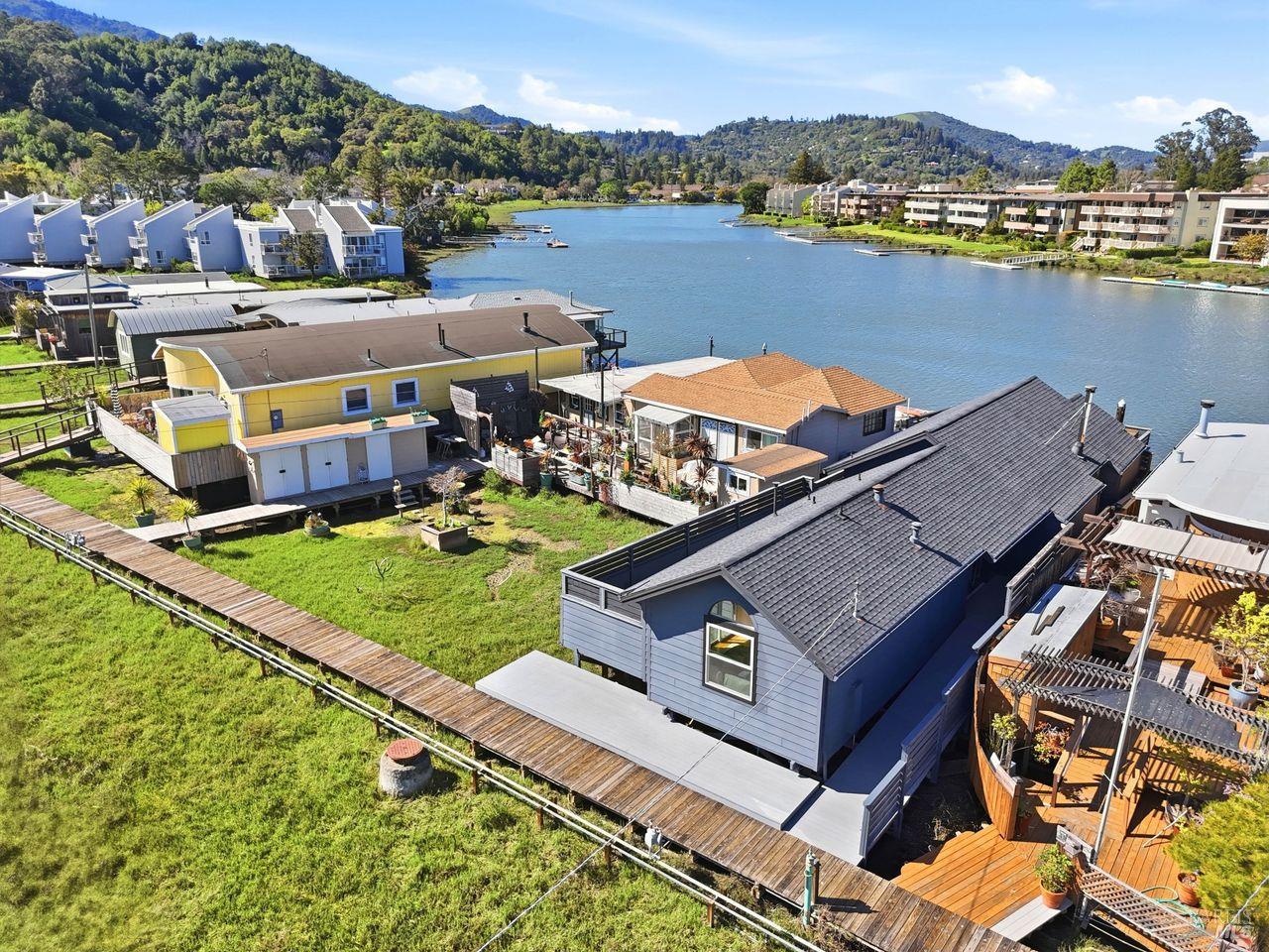 Detail Gallery Image 34 of 37 For 21 Boardwalk One Unkn, Larkspur,  CA 94939 - 3 Beds | 2 Baths