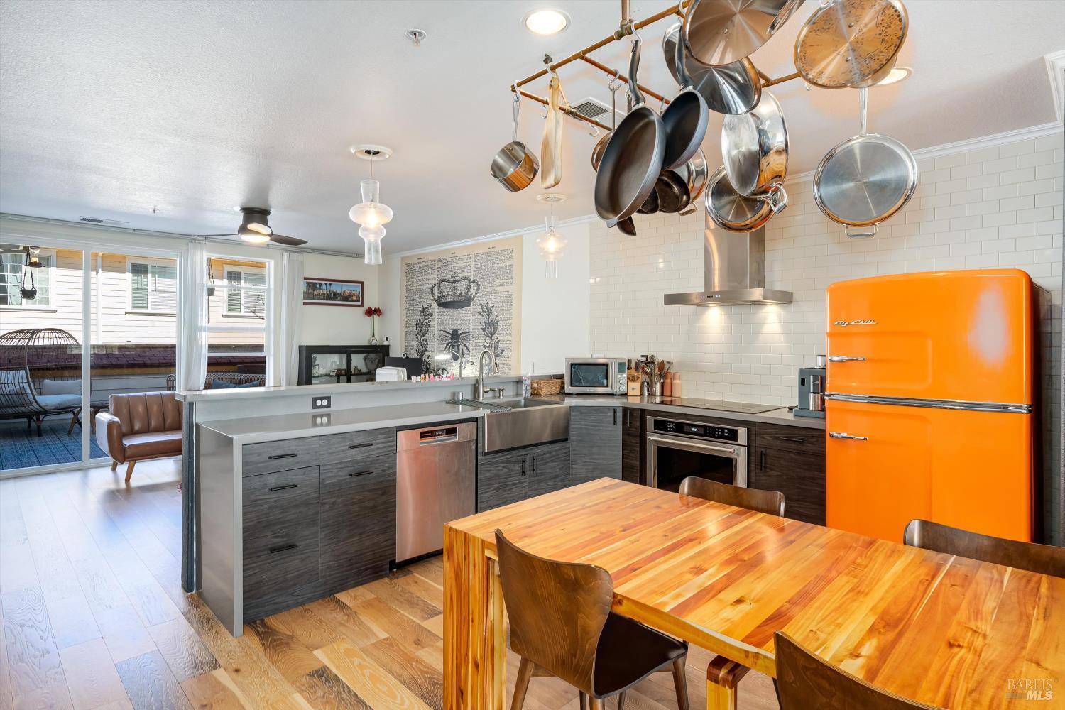 Detail Gallery Image 2 of 65 For 472 Emily Rose Cir, Windsor,  CA 95492 - 3 Beds | 2/1 Baths