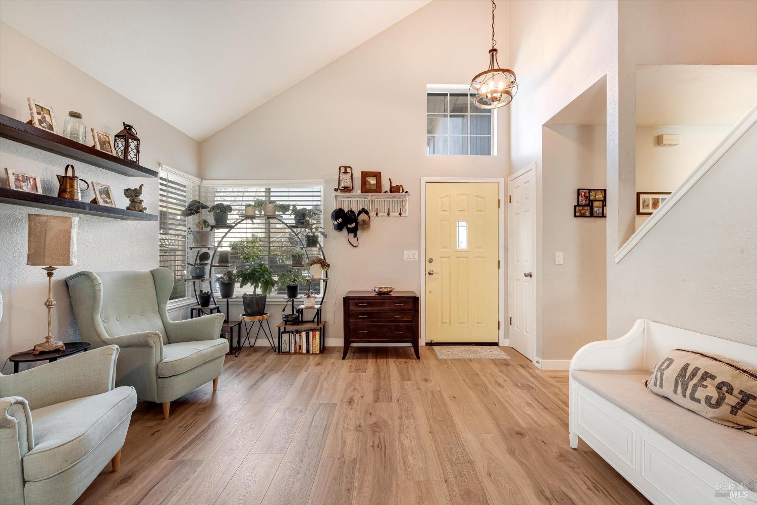 Detail Gallery Image 17 of 65 For 532 Walten Way, Windsor,  CA 95492 - 4 Beds | 2/1 Baths