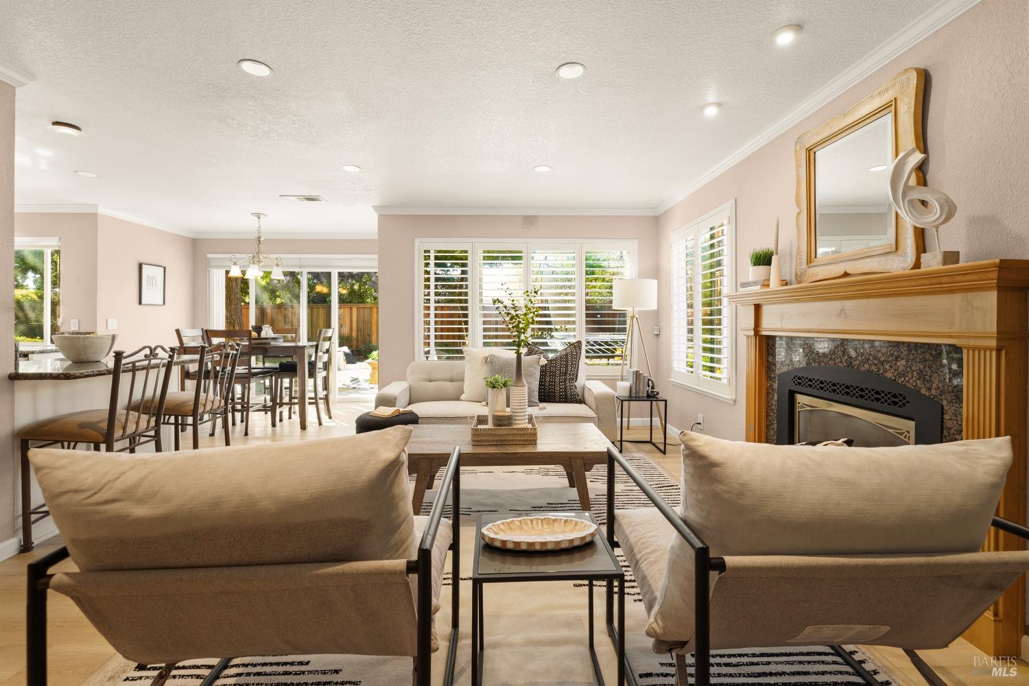 Detail Gallery Image 34 of 87 For 635 Daffodil Dr, Benicia,  CA 94510 - 4 Beds | 2/1 Baths