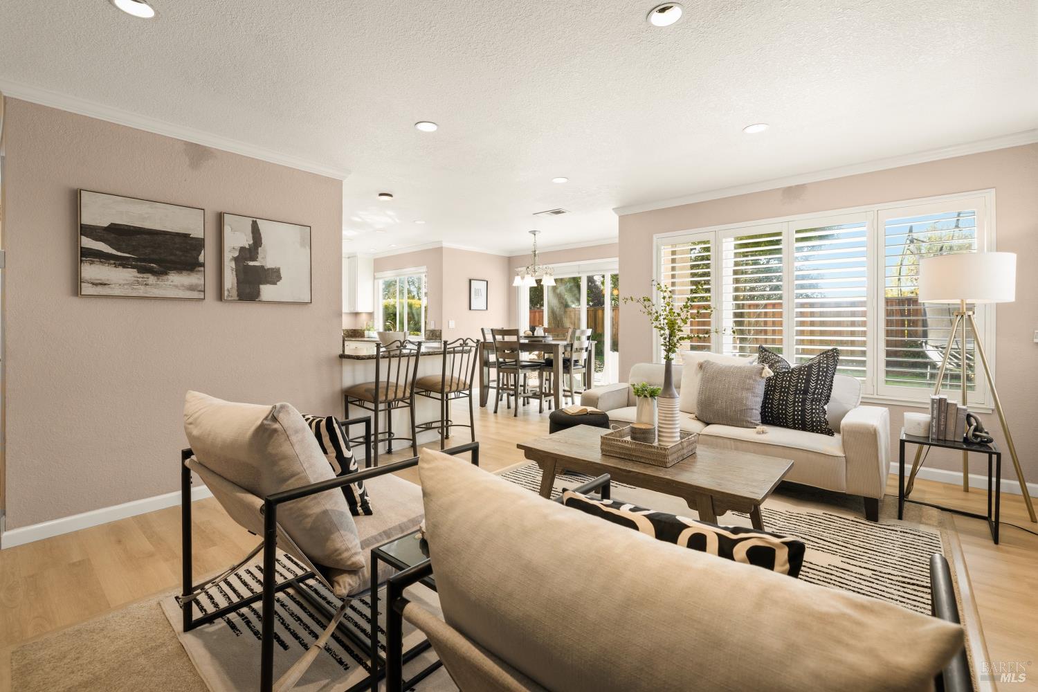 Detail Gallery Image 35 of 87 For 635 Daffodil Dr, Benicia,  CA 94510 - 4 Beds | 2/1 Baths