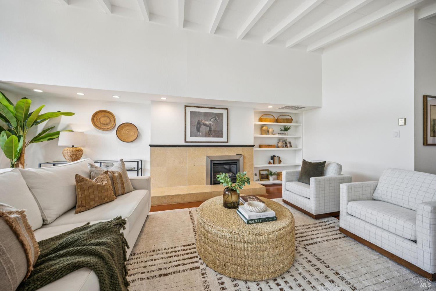 Detail Gallery Image 8 of 54 For 20 Porto Bello Dr, San Rafael,  CA 94901 - 2 Beds | 2 Baths