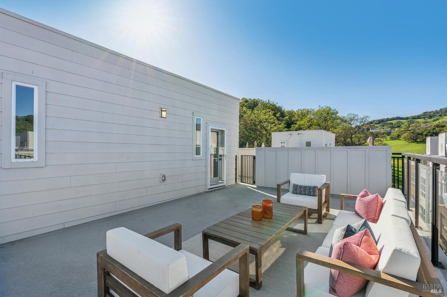 Detail Gallery Image 36 of 39 For 317 Verandah Ave, Novato,  CA 94945 - 3 Beds | 2/1 Baths