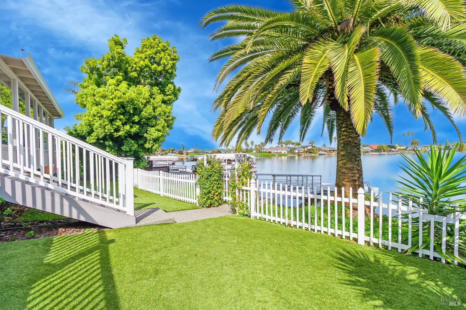 Detail Gallery Image 34 of 37 For 45 Del Oro Lagoon Dr, Novato,  CA 94949 - 3 Beds | 2 Baths