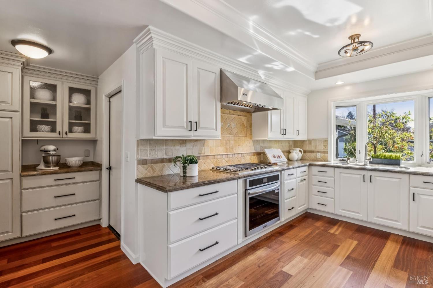 Detail Gallery Image 25 of 64 For 38 Cornell Ave, Larkspur,  CA 94939 - 5 Beds | 3 Baths